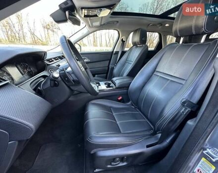 Серый Ленд Ровер Рендж Ровер Велар, объемом двигателя 2 л и пробегом 74 тыс. км за 30900 $, фото 12 на Automoto.ua