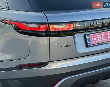 Серый Ленд Ровер Рендж Ровер Велар, объемом двигателя 2 л и пробегом 74 тыс. км за 33000 $, фото 8 на Automoto.ua