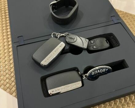 Сірий Ленд Ровер Рендж Ровер Велар, об'ємом двигуна 2 л та пробігом 71 тис. км за 45000 $, фото 33 на Automoto.ua