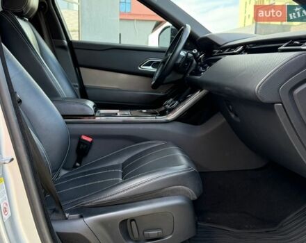 Сірий Ленд Ровер Рендж Ровер Велар, об'ємом двигуна 2 л та пробігом 92 тис. км за 32200 $, фото 9 на Automoto.ua
