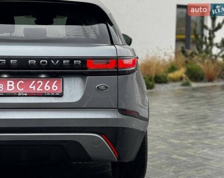 Серый Ленд Ровер Рендж Ровер Велар, объемом двигателя 2 л и пробегом 74 тыс. км за 30900 $, фото 6 на Automoto.ua