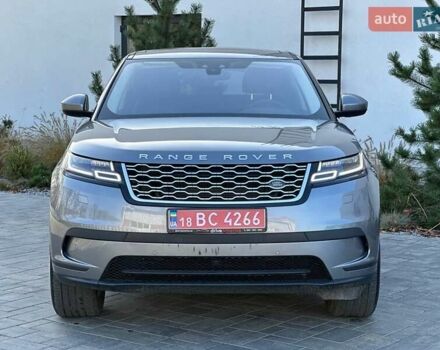 Серый Ленд Ровер Рендж Ровер Велар, объемом двигателя 2 л и пробегом 74 тыс. км за 33000 $, фото 1 на Automoto.ua