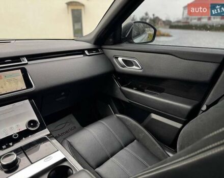 Серый Ленд Ровер Рендж Ровер Велар, объемом двигателя 2 л и пробегом 98 тыс. км за 33700 $, фото 15 на Automoto.ua