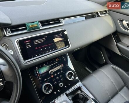 Сірий Ленд Ровер Рендж Ровер Велар, об'ємом двигуна 2 л та пробігом 71 тис. км за 45000 $, фото 23 на Automoto.ua