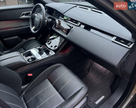 Сірий Ленд Ровер Рендж Ровер Велар, об'ємом двигуна 2 л та пробігом 70 тис. км за 45000 $, фото 18 на Automoto.ua