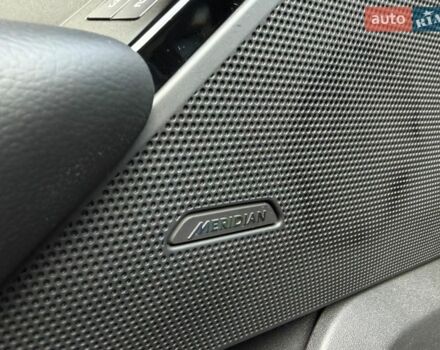 Сірий Ленд Ровер Рендж Ровер Велар, об'ємом двигуна 2 л та пробігом 92 тис. км за 32200 $, фото 14 на Automoto.ua