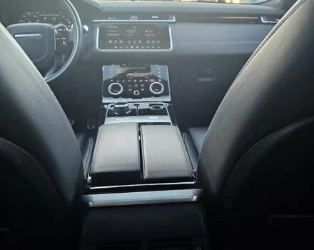 Серый Ленд Ровер Рендж Ровер Велар, объемом двигателя 2 л и пробегом 80 тыс. км за 36999 $, фото 9 на Automoto.ua