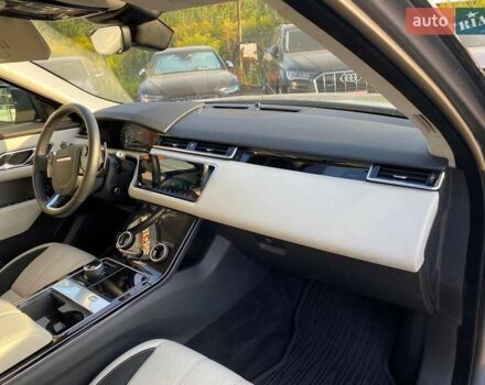 Серый Ленд Ровер Рендж Ровер Велар, объемом двигателя 2 л и пробегом 60 тыс. км за 33950 $, фото 8 на Automoto.ua