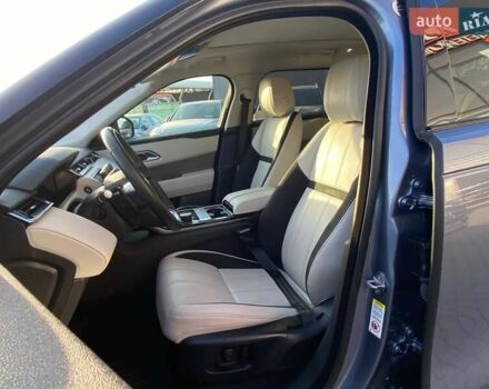 Серый Ленд Ровер Рендж Ровер Велар, объемом двигателя 2 л и пробегом 60 тыс. км за 33950 $, фото 19 на Automoto.ua