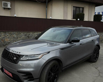 Серый Ленд Ровер Рендж Ровер Велар, объемом двигателя 2 л и пробегом 96 тыс. км за 38400 $, фото 4 на Automoto.ua