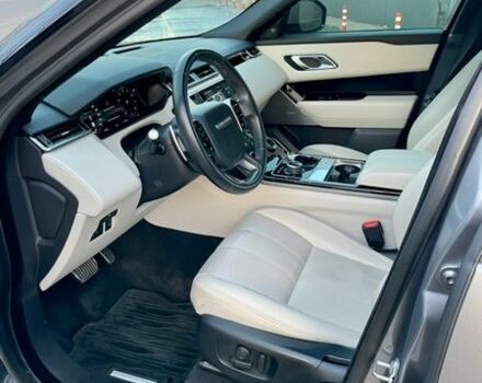 Серый Ленд Ровер Рендж Ровер Велар, объемом двигателя 2 л и пробегом 97 тыс. км за 36900 $, фото 17 на Automoto.ua