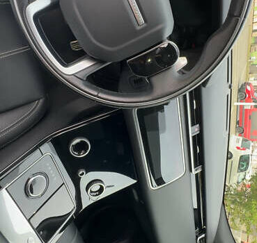 Сірий Ленд Ровер Рендж Ровер Велар, об'ємом двигуна 2 л та пробігом 77 тис. км за 57000 $, фото 9 на Automoto.ua