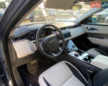 Серый Ленд Ровер Рендж Ровер Велар, объемом двигателя 2 л и пробегом 60 тыс. км за 33950 $, фото 10 на Automoto.ua