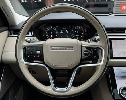Серый Ленд Ровер Рендж Ровер Велар, объемом двигателя 2 л и пробегом 129 тыс. км за 53990 $, фото 20 на Automoto.ua