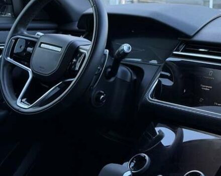 Серый Ленд Ровер Рендж Ровер Велар, объемом двигателя 2 л и пробегом 45 тыс. км за 49500 $, фото 12 на Automoto.ua