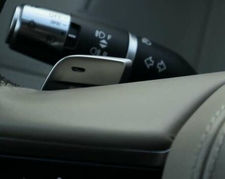 Серый Ленд Ровер Рендж Ровер Велар, объемом двигателя 2 л и пробегом 126 тыс. км за 55000 $, фото 24 на Automoto.ua