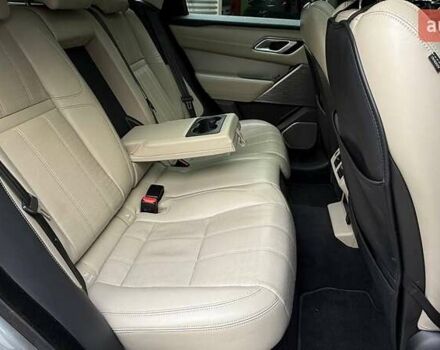 Серый Ленд Ровер Рендж Ровер Велар, объемом двигателя 2 л и пробегом 129 тыс. км за 53990 $, фото 12 на Automoto.ua