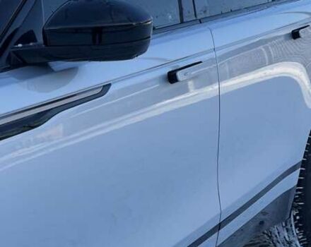 Серый Ленд Ровер Рендж Ровер Велар, объемом двигателя 2 л и пробегом 45 тыс. км за 49500 $, фото 5 на Automoto.ua