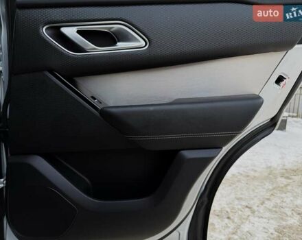 Серый Ленд Ровер Рендж Ровер Велар, объемом двигателя 2 л и пробегом 45 тыс. км за 49499 $, фото 32 на Automoto.ua