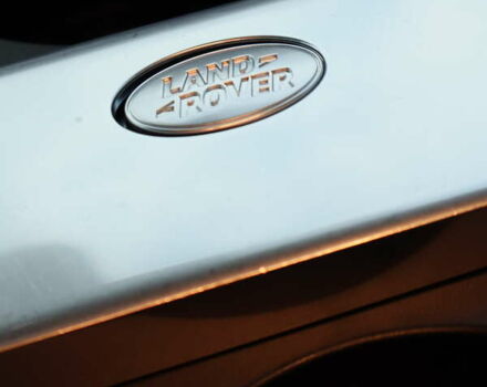 Серый Ленд Ровер Рендж Ровер Велар, объемом двигателя 2 л и пробегом 126 тыс. км за 55000 $, фото 17 на Automoto.ua