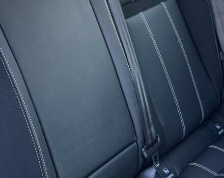 Серый Ленд Ровер Рендж Ровер Велар, объемом двигателя 2 л и пробегом 45 тыс. км за 49500 $, фото 14 на Automoto.ua