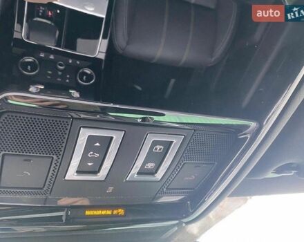 Серый Ленд Ровер Рендж Ровер Велар, объемом двигателя 2 л и пробегом 73 тыс. км за 38000 $, фото 9 на Automoto.ua