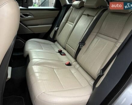 Серый Ленд Ровер Рендж Ровер Велар, объемом двигателя 2 л и пробегом 129 тыс. км за 50990 $, фото 11 на Automoto.ua