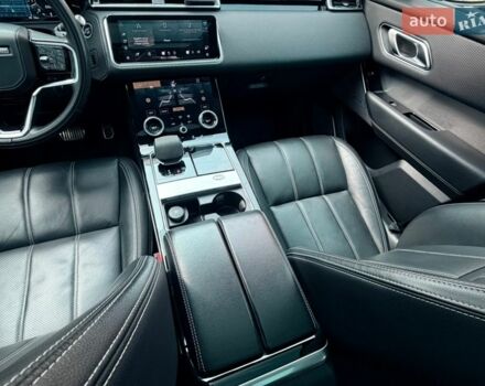 Серый Ленд Ровер Рендж Ровер Велар, объемом двигателя 3 л и пробегом 77 тыс. км за 45500 $, фото 12 на Automoto.ua