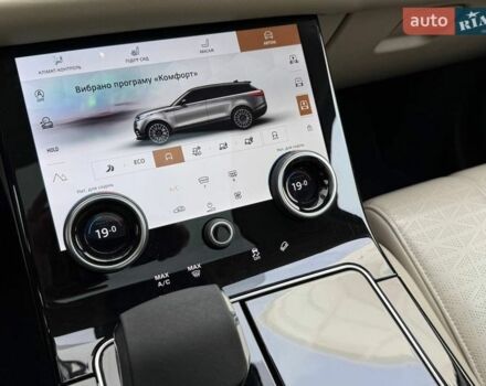 Серый Ленд Ровер Рендж Ровер Велар, объемом двигателя 2 л и пробегом 129 тыс. км за 50990 $, фото 28 на Automoto.ua