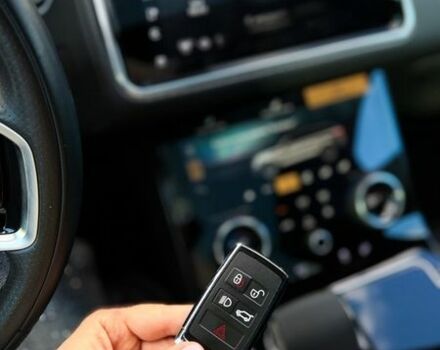 Сірий Ленд Ровер Рендж Ровер Велар, об'ємом двигуна 2 л та пробігом 77 тис. км за 55000 $, фото 6 на Automoto.ua