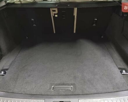 Сірий Ленд Ровер Рендж Ровер Велар, об'ємом двигуна 2 л та пробігом 82 тис. км за 56400 $, фото 21 на Automoto.ua