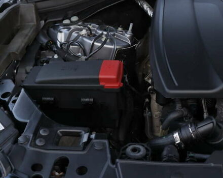 Серый Ленд Ровер Рендж Ровер Велар, объемом двигателя 2 л и пробегом 126 тыс. км за 55000 $, фото 27 на Automoto.ua