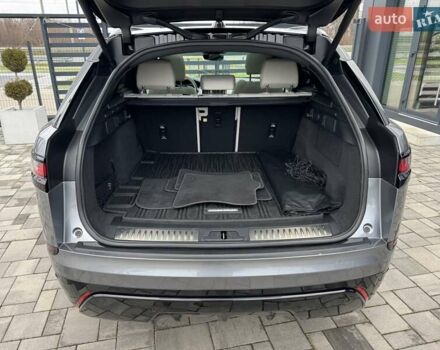 Серый Ленд Ровер Рендж Ровер Велар, объемом двигателя 2 л и пробегом 14 тыс. км за 58700 $, фото 30 на Automoto.ua