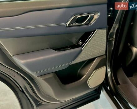 Сірий Ленд Ровер Рендж Ровер Велар, об'ємом двигуна 2 л та пробігом 69 тис. км за 55900 $, фото 24 на Automoto.ua