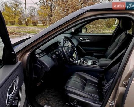 Серый Ленд Ровер Рендж Ровер Велар, объемом двигателя 2 л и пробегом 84 тыс. км за 44044 $, фото 13 на Automoto.ua
