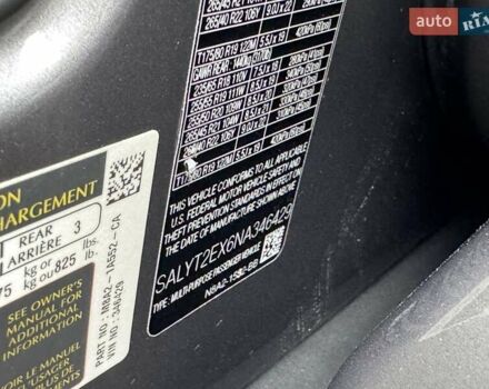 Серый Ленд Ровер Рендж Ровер Велар, объемом двигателя 2 л и пробегом 14 тыс. км за 58700 $, фото 39 на Automoto.ua
