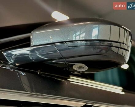 Сірий Ленд Ровер Рендж Ровер Велар, об'ємом двигуна 2 л та пробігом 69 тис. км за 55900 $, фото 10 на Automoto.ua