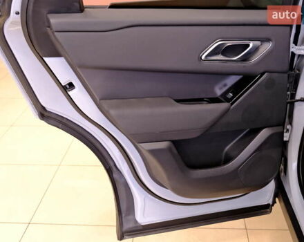 Сірий Ленд Ровер Рендж Ровер Велар, об'ємом двигуна 2 л та пробігом 25 тис. км за 64900 $, фото 46 на Automoto.ua