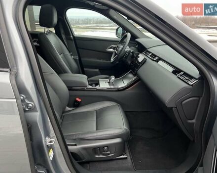 Сірий Ленд Ровер Рендж Ровер Велар, об'ємом двигуна 2 л та пробігом 24 тис. км за 69900 $, фото 29 на Automoto.ua