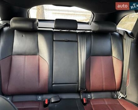 Серый Ленд Ровер Рендж Ровер Велар, объемом двигателя 3 л и пробегом 8 тыс. км за 85000 $, фото 21 на Automoto.ua