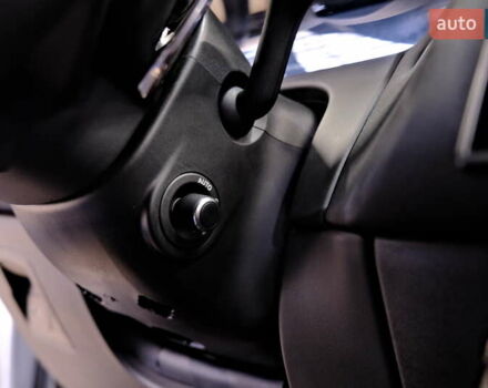 Сірий Ленд Ровер Рендж Ровер Велар, об'ємом двигуна 2 л та пробігом 25 тис. км за 64900 $, фото 38 на Automoto.ua