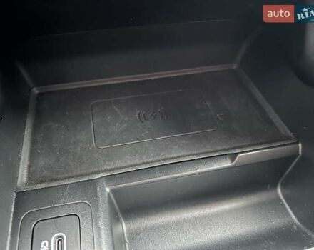 Сірий Ленд Ровер Рендж Ровер Велар, об'ємом двигуна 2 л та пробігом 24 тис. км за 69900 $, фото 21 на Automoto.ua