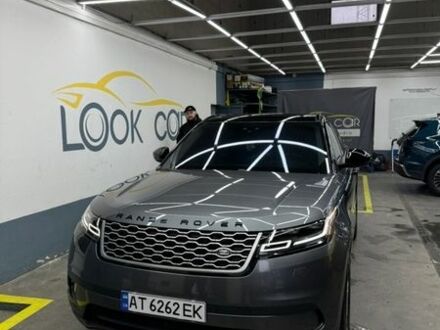 Серый Ленд Ровер Рендж Ровер Велар, объемом двигателя 2 л и пробегом 101 тыс. км за 39999 $, фото 1 на Automoto.ua