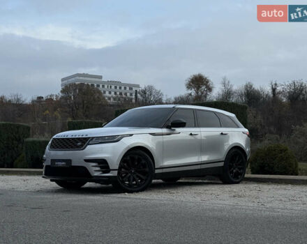 Серый Ленд Ровер Рендж Ровер Велар, объемом двигателя 3 л и пробегом 102 тыс. км за 38000 $, фото 1 на Automoto.ua
