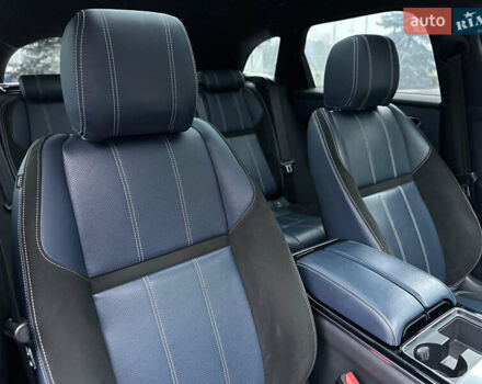 Синий Ленд Ровер Рендж Ровер Велар, объемом двигателя 2 л и пробегом 123 тыс. км за 33700 $, фото 44 на Automoto.ua