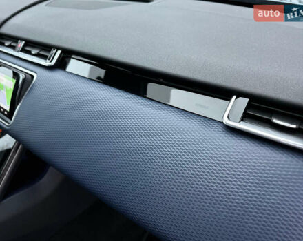 Синий Ленд Ровер Рендж Ровер Велар, объемом двигателя 2 л и пробегом 123 тыс. км за 33700 $, фото 37 на Automoto.ua