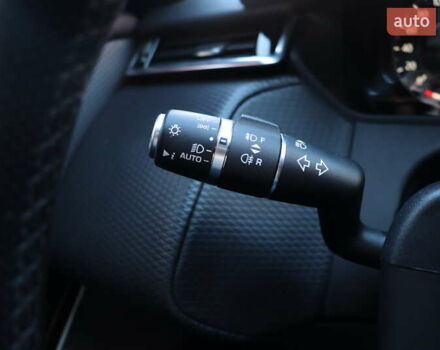 Синий Ленд Ровер Рендж Ровер Велар, объемом двигателя 2 л и пробегом 128 тыс. км за 31900 $, фото 22 на Automoto.ua