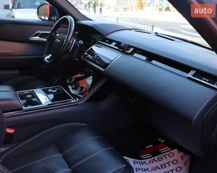 Синий Ленд Ровер Рендж Ровер Велар, объемом двигателя 2 л и пробегом 128 тыс. км за 31900 $, фото 46 на Automoto.ua