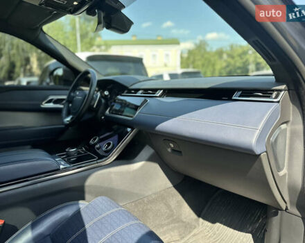 Синий Ленд Ровер Рендж Ровер Велар, объемом двигателя 2 л и пробегом 91 тыс. км за 38000 $, фото 22 на Automoto.ua