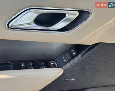 Синий Ленд Ровер Рендж Ровер Велар, объемом двигателя 2 л и пробегом 103 тыс. км за 37700 $, фото 57 на Automoto.ua